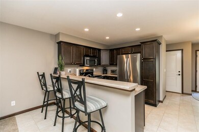 1328 Ellis Blvd NW, Cedar Rapids, IA 52405 - photo 7