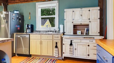 Plenty of counter and cabinet space