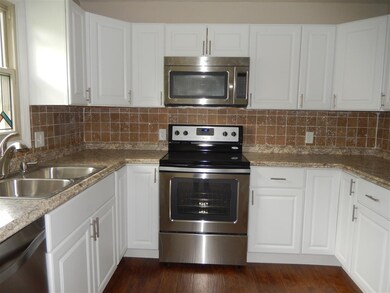 808 W Baxterwood Ln, Janesville, WI 53546 - photo 6