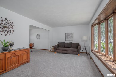 2672 W 34th St, Davenport, IA 52806 - photo 3