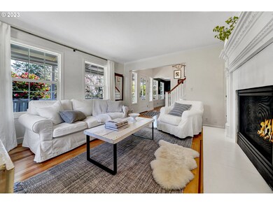 18270 Upper Midhill Dr, West Linn, OR 97068 - photo 4