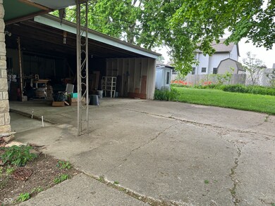 3250 Hillcrest Dr, Columbus, IN 47203 - photo 2