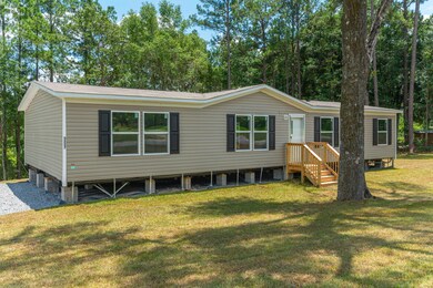 3-web-or-mls-5227 Richardson Rd Exterior