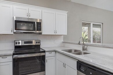 004_Kitchen