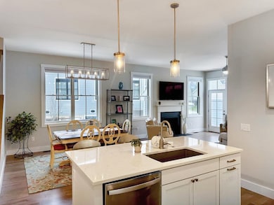 152 Willoughby Ln, Shelburne, VT 05482 - photo 3