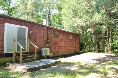 154 Sorrel St, Stroudsburg, PA 18360 - photo 4