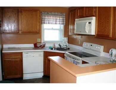 570 White Cliff Dr, Plymouth, MA 02360 - photo 6