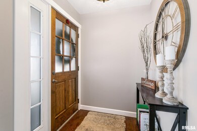 1623 W 44th Ct, Davenport, IA 52806 - photo 5