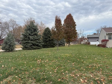 904 Gishwiller St, Sac City, IA 50583 - photo 2