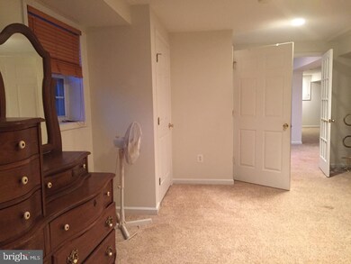 7256 Greenwich Rd unit BASEMENT, Nokesville, VA 20181 - photo 4