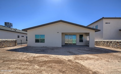 13833-Centro-Vista-Back