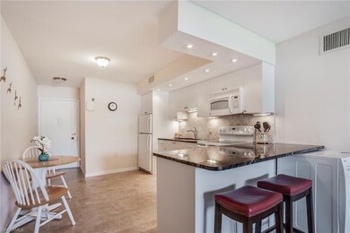 5 High Point Cir W unit 108, Naples, FL 34103 - photo 7