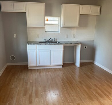 8507 Lockwood Dr unit B, Houston, TX 77016 - photo 2