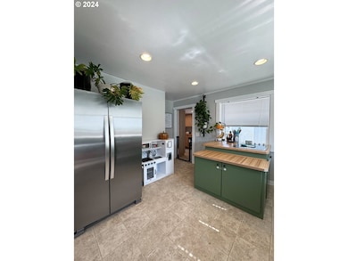 2210 8th St, Baker City, OR 97814 - photo 6