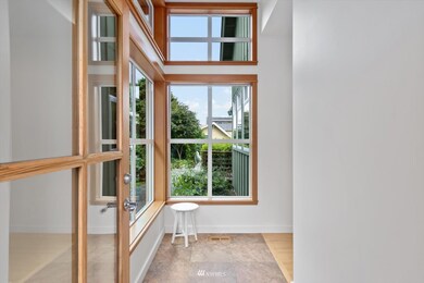 495 2nd Ave N, Edmonds, WA 98020 - photo 2