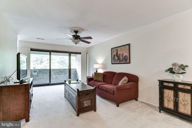 423 Christopher Ave unit 30, Gaithersburg, MD 20879 - photo 5