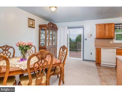 4522B Sefranka Rd, Temple, PA 19560 - photo 5