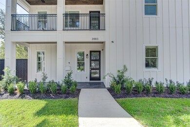 2003 Saxon Dr, Houston, TX 77018 - photo 3