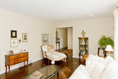 255 Old Trail Dr, Columbus, OH 43213 - photo 7