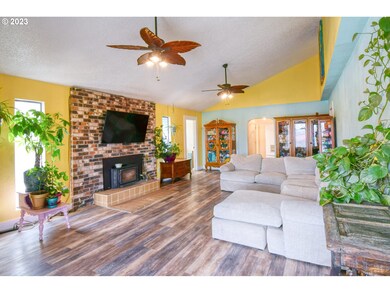 2002 SE Court Ave, Pendleton, OR 97801 - photo 3