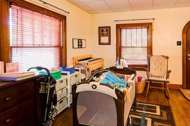 2335_Glenview_Blvd-20
