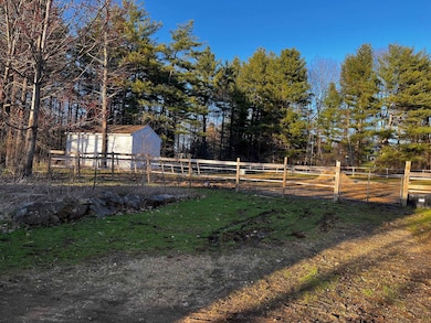 paddock/small barn