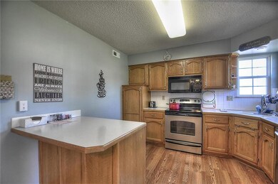 515 S Huntsman Blvd, Raymore, MO 64083 - photo 5