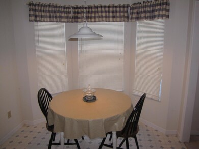 KITCHEN BREAKFAST NOOK