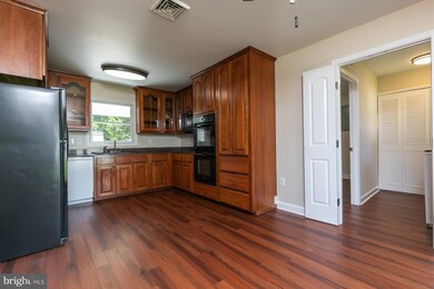 4322 Moylan Ln, Fairfax, VA 22033 - photo 5