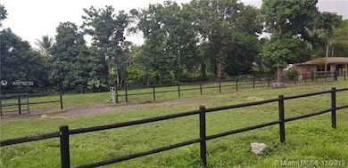 12575 SW 13th St, Davie, FL 33325 - photo 5