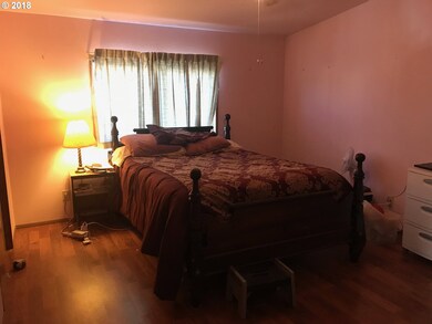 Bedroom, Primary