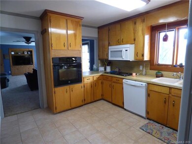 1362 Turnersburg Hwy, Statesville, NC 28625 - photo 5