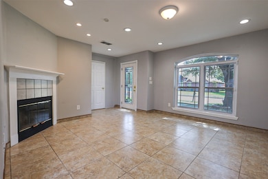 815 Valleycreek Rd, Mesquite, TX 75181 - photo 2