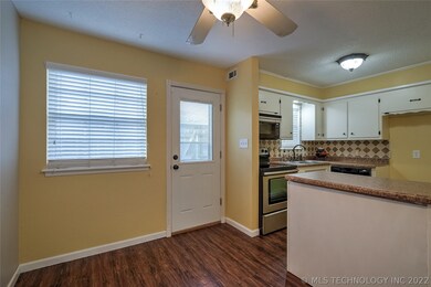 6112 S Madison Place unit C, Tulsa, OK 74136 - photo 6