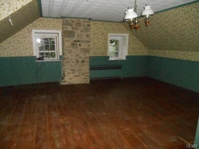 4250 Tank Farm Rd, Emmaus, PA 18049 - photo 5