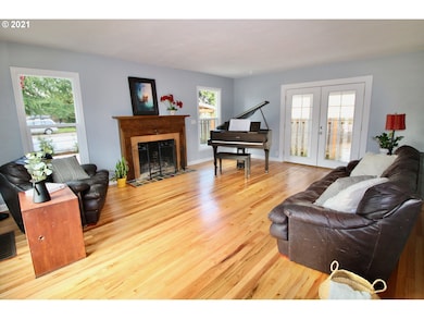 580 N Grant St, Canby, OR 97013 - photo 3