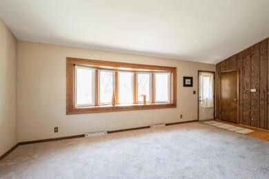 3316 Sue Ln NW, Cedar Rapids, IA 52405 - photo 4
