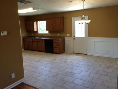 135 Stonefield Cir, Shelbyville, TN 37160 - photo 4