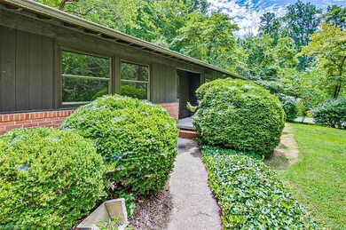 1042 Westmont Dr, Asheboro, NC 27205 - photo 2