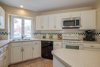 2106 N Quail Crest Ct SE, Grand Rapids, MI 49546 - photo 7