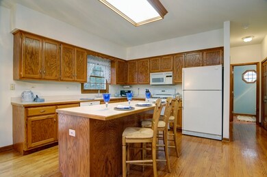 1308 Orwell Rd, Naperville, IL 60564 - photo 7