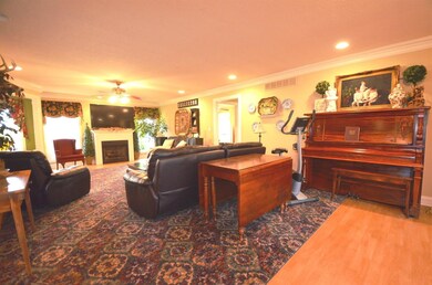 638 Keenon Rd, Harrodsburg, KY 40330 - photo 2