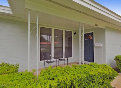 1521 Starwan Rd E, Jacksonville, FL 32211 - photo 4