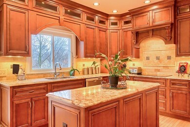 2 Lancelot Rd, Shrewsbury, MA 01545 - photo 4