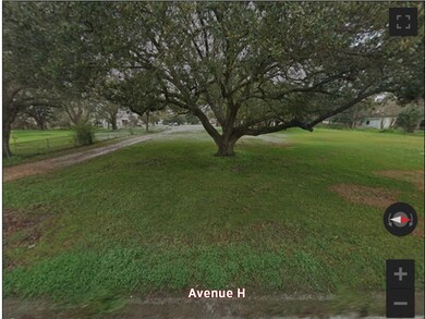 1320 Avenue H, Bay City, TX 77414 - photo 2