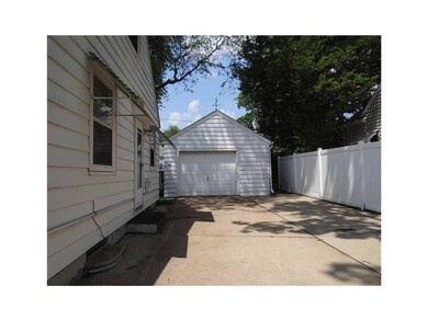 Garage.