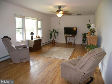 6707 Brooklyn Bridge Rd, Laurel, MD 20707 - photo 7