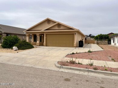 14413 Desert Ocotillo Dr, Horizon City, TX 79928 - photo 2
