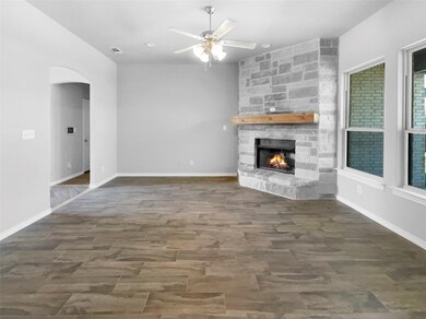 3115 Main St, Granbury, TX 76049 - photo 3