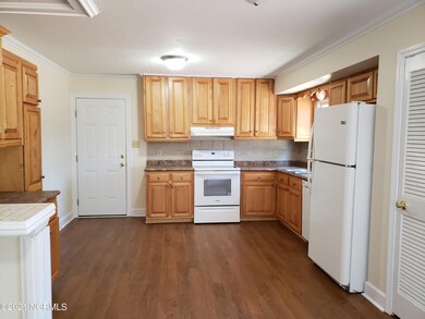 604 Oakwood Ave, Jacksonville, NC 28546 - photo 4